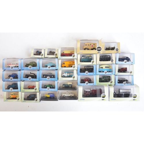 211 - Thirty two 1/76 scale OO gauge diecast vehicle models from Oxford Diecast to include Commercial, mil... 