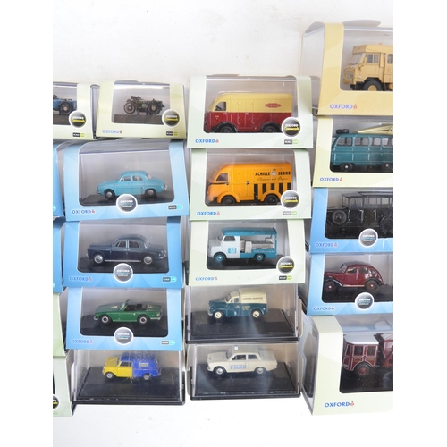 211 - Thirty two 1/76 scale OO gauge diecast vehicle models from Oxford Diecast to include Commercial, mil... 