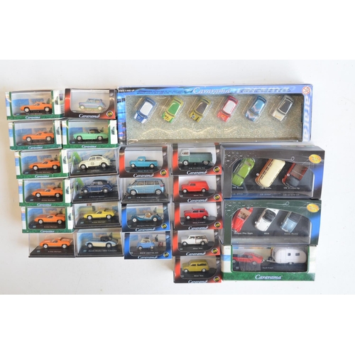 226 - Twenty six boxed diecast 1/72 scale vehicle models from Cararama/Hongwell to include 4x multi vehicl... 