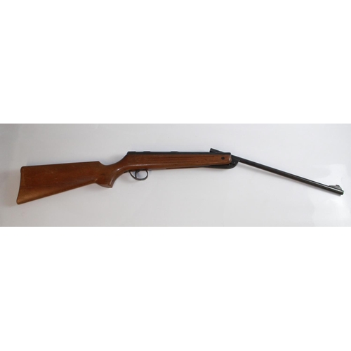 555 - B.S.A. Meteor .22 break barrel air rifle. Barrel length 18ins, Overall length 41ins