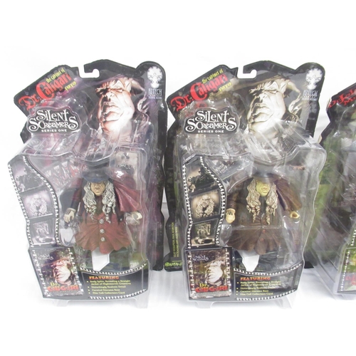 337 - 3 Universal Studios Monsters cased figures, Mezco Silent Screamers Jekyll & Hyde cased figure and 2 ... 