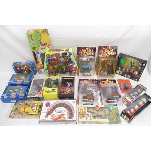 365 - Large assorted collection of boxed/cased figures and figurines, in various conditions and states, to... 