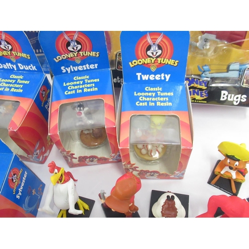 367 - Looney Tunes - assorted collection of cased and loose figures & figurines, in mixed conditions, from... 