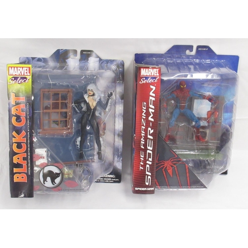 371 - Marvel Select The Amazing Spider-Man & Black cased figurines, cases appear in good condition and are... 