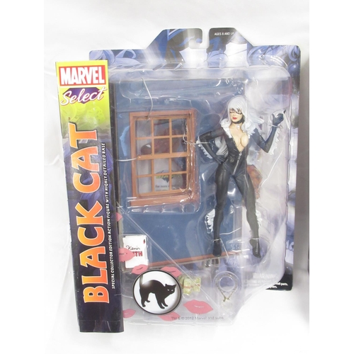 371 - Marvel Select The Amazing Spider-Man & Black cased figurines, cases appear in good condition and are... 