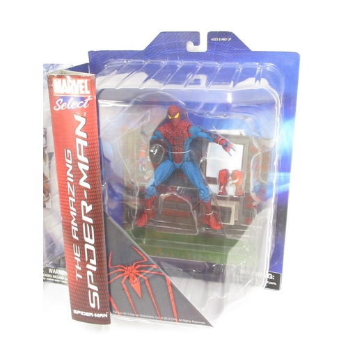 371 - Marvel Select The Amazing Spider-Man & Black cased figurines, cases appear in good condition and are... 