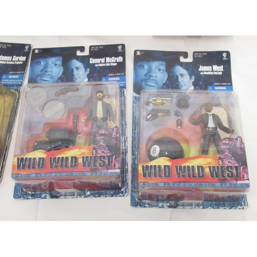 379 - Wild Wild West X-Toys Derailer Tank, Desert Wasp Nitro-Cycle and 7 figurines, one figurines case and... 