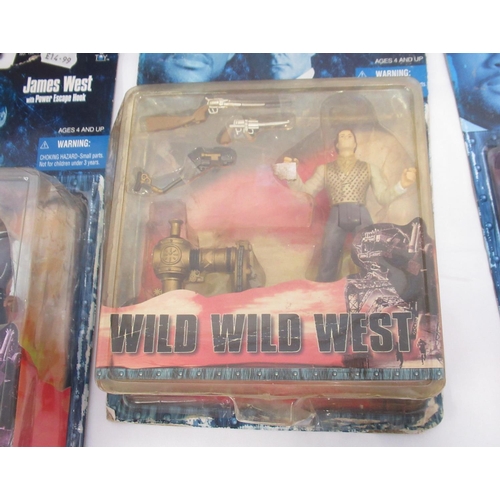 379 - Wild Wild West X-Toys Derailer Tank, Desert Wasp Nitro-Cycle and 7 figurines, one figurines case and... 