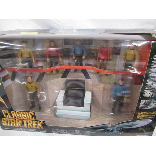 350 - Star Trek - Playmates Classic Star Trek Classic Collector Figure Set Limited Edition No. 010193, box... 