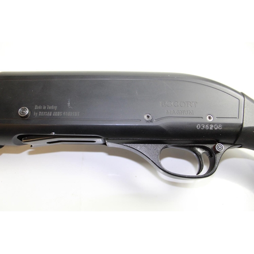 570 - Hatsan 12bore Self Loading Shotgun. Synthetic Stock and Forend. Barrel length 27ins, Length of pull ... 