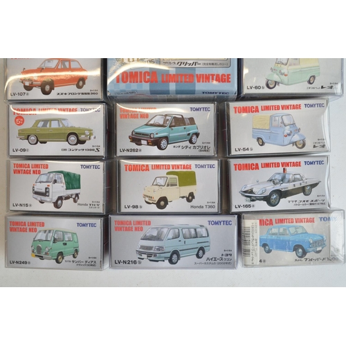 290 - Seventeen boxed Japanese imported 1/64 scale diecast Tomica Limited Vintage models. Models appear mi... 