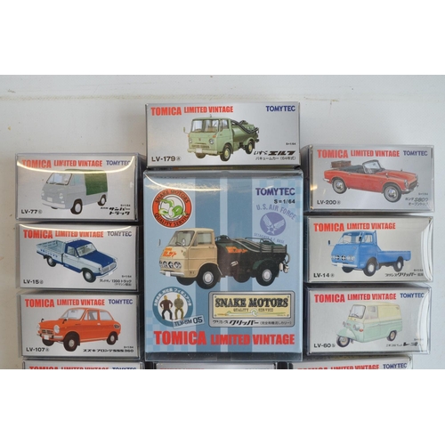 290 - Seventeen boxed Japanese imported 1/64 scale diecast Tomica Limited Vintage models. Models appear mi... 