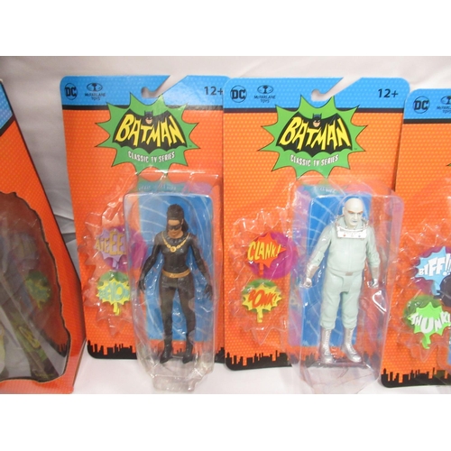 393 - Batman Classic TV Series - McFarlane Toys Villains Lair, Batcave, Mr.Freeze, The Riddler, Batman in ... 