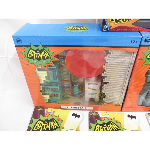 393 - Batman Classic TV Series - McFarlane Toys Villains Lair, Batcave, Mr.Freeze, The Riddler, Batman in ... 