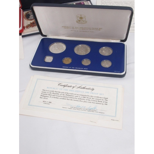 409 - Franklin Mint - 1981 Proof Coinage of Barbados with COA, Republic of the Philippines 1980 Proof Set ... 