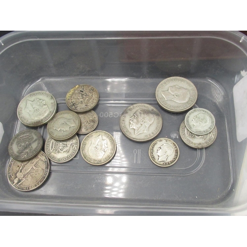 434 - Collection of assorted GB c20th coins and banknotes, with 13 pre-1947 GB silver content coins (gross... 