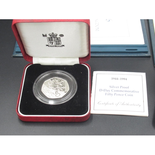 440 - Royal Mint - Cased 1995 United Kingdom Second World War Silver Proof Two Pound Coin, cased 1944-1994... 