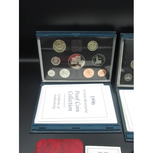 440 - Royal Mint - Cased 1995 United Kingdom Second World War Silver Proof Two Pound Coin, cased 1944-1994... 