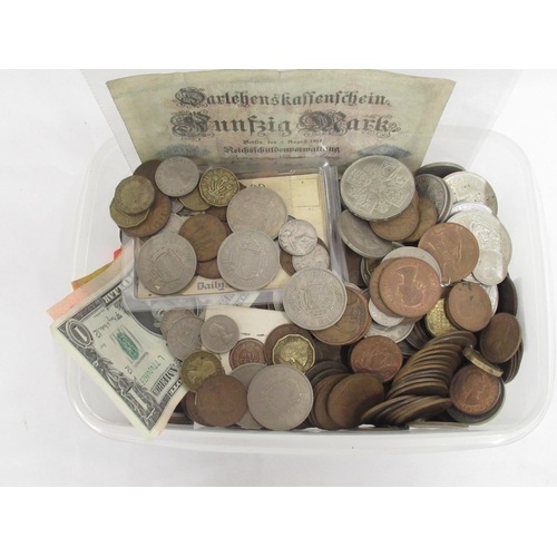 450 - Large mixed collection of GB and International coins and banknotes (qty.)