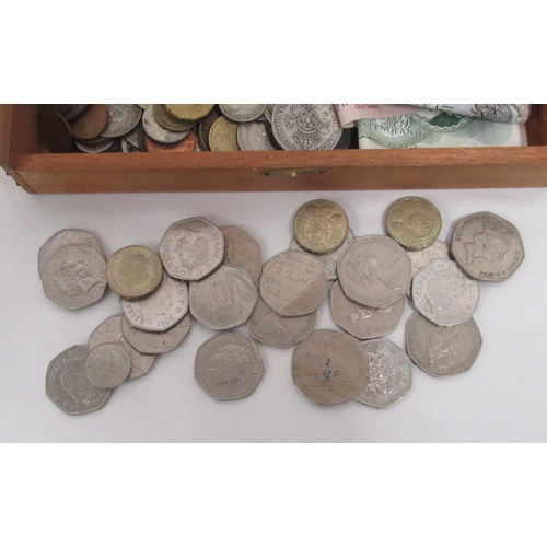 456 - Assorted collection of GB and International coins inc. £1, 50ps, Half-Crowns, farthings, etc.