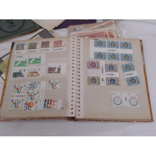 459 - Collection of c20th GB coins, bank notes and stamps, stamps loose and in 2 albums & 2 folders