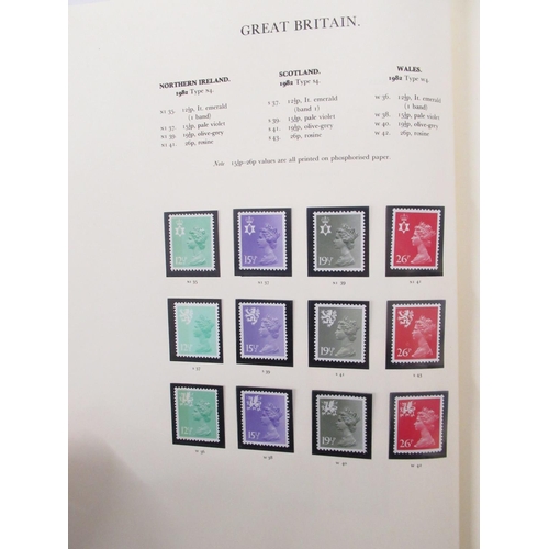 460 - Green Stanley Gibbons Windsor Album Great Britain cont. some stamps, collection of loose stamps, Sta... 