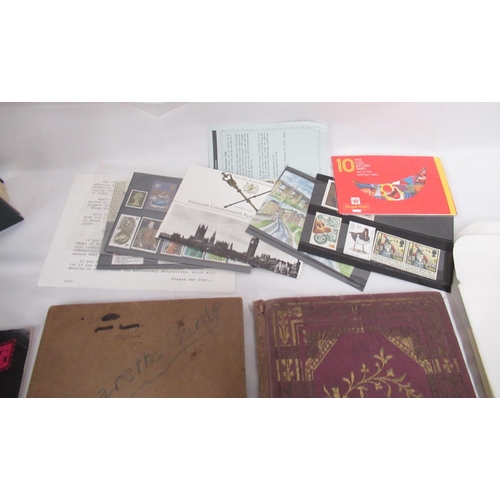 460 - Green Stanley Gibbons Windsor Album Great Britain cont. some stamps, collection of loose stamps, Sta... 