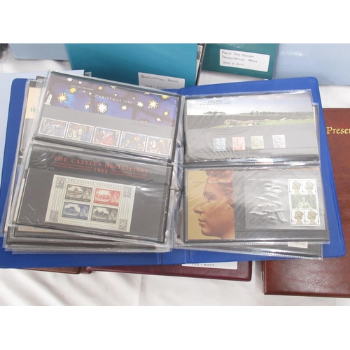 465 - Large collection of Royal Mail First Day Covers Presentation Packs staring from a 1966 to 2009 (the ... 