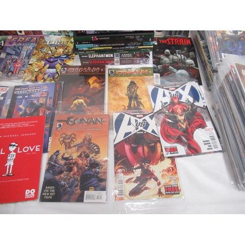 473 - Large mixed assorted collection of comics and books from Marvel, DC, Image, Dark Horse, etc. inc. Co... 