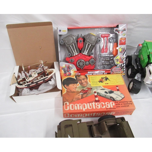 322 - Vintage boxed Computacar, appears complete, BOHUI toy Motor Engine, 3 large Matchbox vehicles, large... 