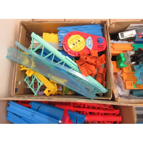 330 - Large collection of loose toy figures, train tracks, carriages and trains, predominantly by TOMY, qt... 