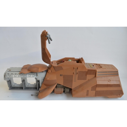 305 - Collection of Star Wars models (all plastic) to include a Hasbro MTT Droid carrier with droids (inco... 