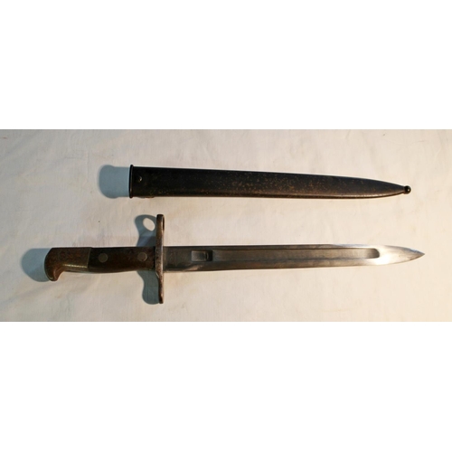 627 - Swiss 1889 pattern bayonet in original metal scabbard, with unusual fuller, serial no. 145690 to cro... 