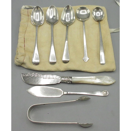 70 - Hallmarked silver flatware incl. teaspoons, preserve knife, sugar tongs etc, various makers and date... 