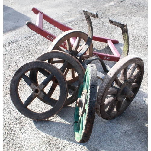 1221 - 'H.H.Lull Gds. Pellon Halifax 2-12' 2 wheel bale cart, set of coopered wheels on axle with frame Nor... 