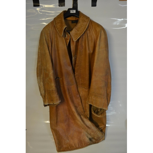 126 - Pair of early C20th leather motoring/aviators jackets, no sizes indicated to include a gentlemen's e... 