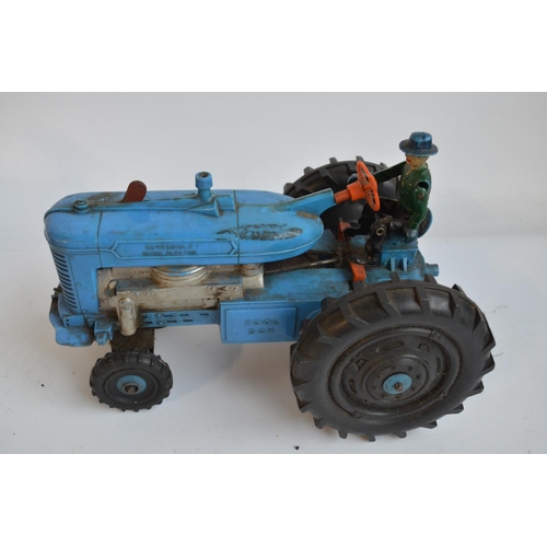 177 - Vintage battery operated Reversible Diesel Electric tractor model by Marx (corrosion to battery comp... 