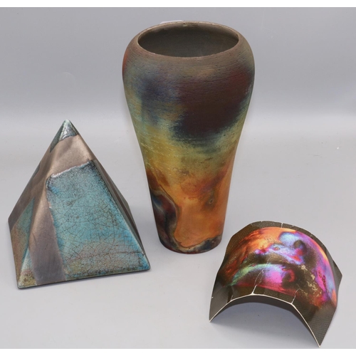 138 - Studio pottery - flamed raku vase by Ian Tomii, seal mark to foot, H21cm; and an unmarked raku pyram... 