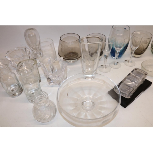 263 - Collection of glassware, predominantly Dartington, incl. a 'Sharon' decanter, mallet decanter, oil b... 