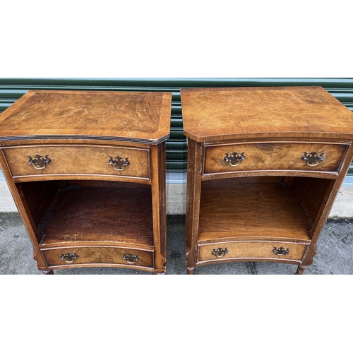 580 - Pair of Bevan Funell Reprodux burr and figured walnut inverted bow front bedside or lamp tables, W51... 