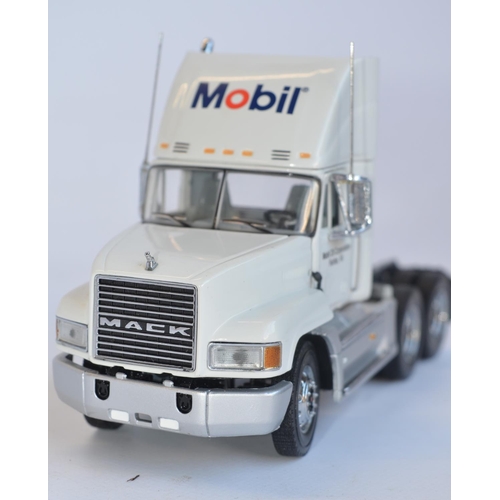 423 - Franklin Mint 1/43 scale Ultimate Mobil Tanker with 40ft tanker and Mack CH 600 Tractor. Model in ne... 