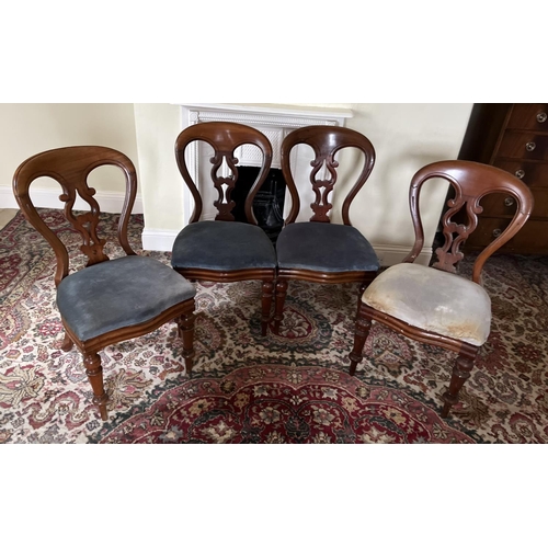 611 - Set of four Victorian mahogany balloon back dining chairs, pierced splat drop in serpentine seats on... 