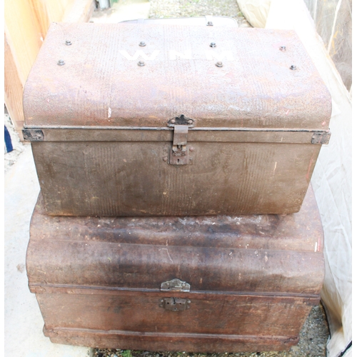 1255A - Collection of 5 metal travelling trunks of various sizes