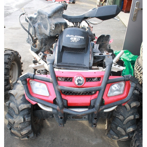 1350 - Large Can-Am BRP Outlander 650XT quad bike with engine, missing body panel, for spares and repairs