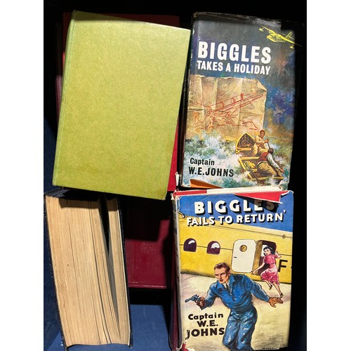 287 - Collection of children's books incl. Biggles, various annuals, etc. (qty)