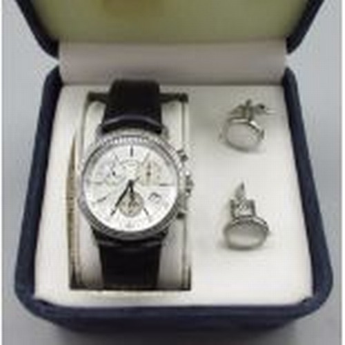 126 - Rotary stainless steel quartz chronograph wristwatch with date, signed silver tone dial, three mothe... 