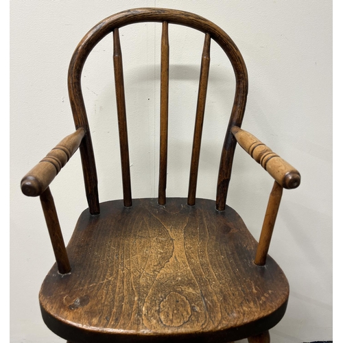 1355 - Early 20th century ash and beech Childs high chair, with hoop and stick back on turned supports with... 