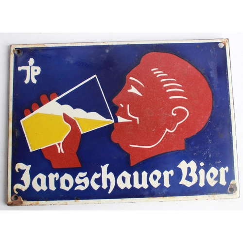 110 - Single sided circular enamel sign 'Moehn Brewing Co' 45cm. 'Fardschauer Bief'. 28cmx20cm .