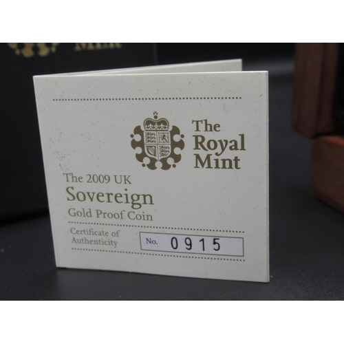 619 - The Royal Mint - The 2009 UK Sovereign Gold Proof Coin, Limited Edition no.0915/12500, with original... 