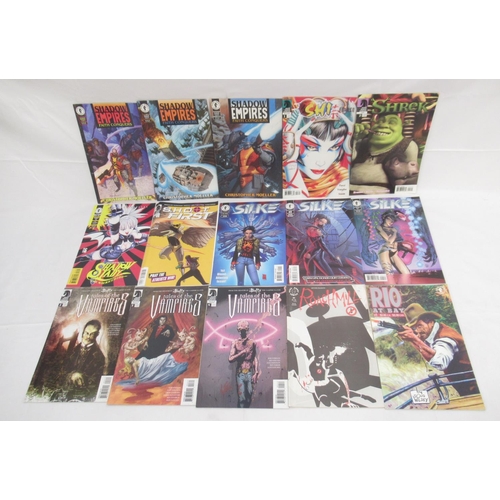 336 - Dark Horse comics - mixed assorted collection of comics to include: R.I.P.D., Tank Girl, The Tenth, ... 